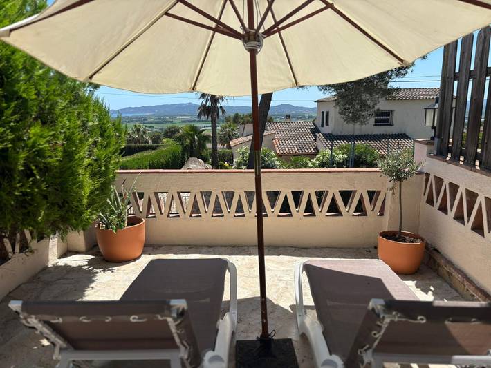Casa rural para 4 personas, con Balcón y Terraza además de Jardín y Piscina en Torroella de Montgrí - 2