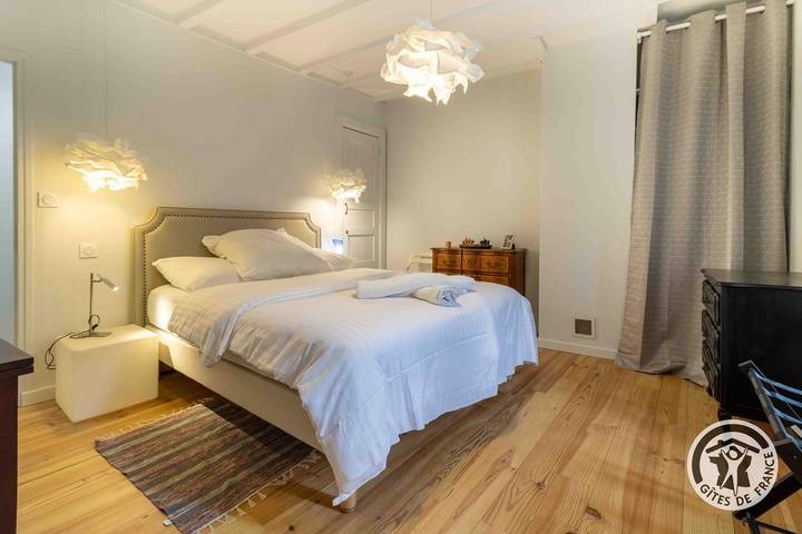 Gîte pour 6 personnes, avec terrasse à Bonac-Irazein - 4