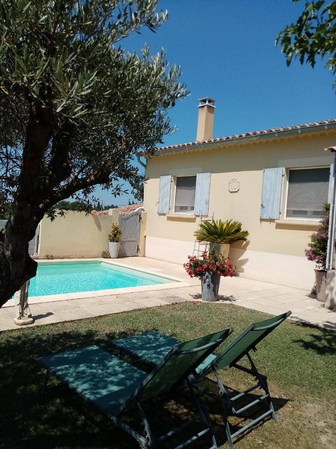 Maison de vacances pour 4 personnes, avec vue et jardin ainsi que terrasse et piscine