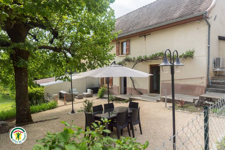 Gîte pour 6 personnes, avec jardin dans Brangues - 4