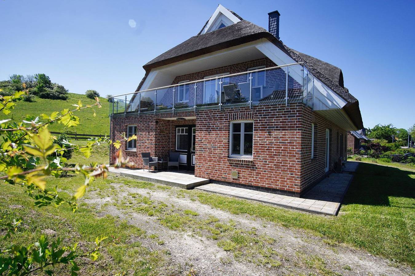 Wassernahes Ferienhaus mit Meerblick in ruhiger Lage - Ferienhaus Rohrweihe in Gager, Mönchgut