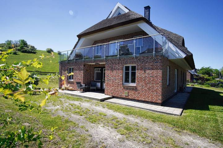 Ferienhaus für 6 Personen, mit Balkon und Garten sowie Pool und Sauna