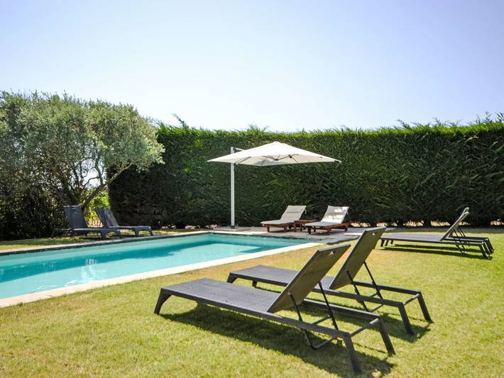 Location de vacances pour 9 personnes, avec terrasse et jardin à Cucuron - 2