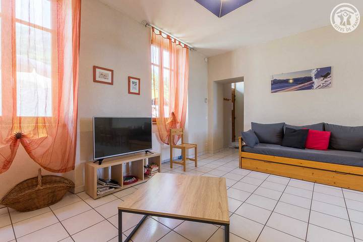Gîte pour 9 personnes, avec Terrasse dans Bauges - 2