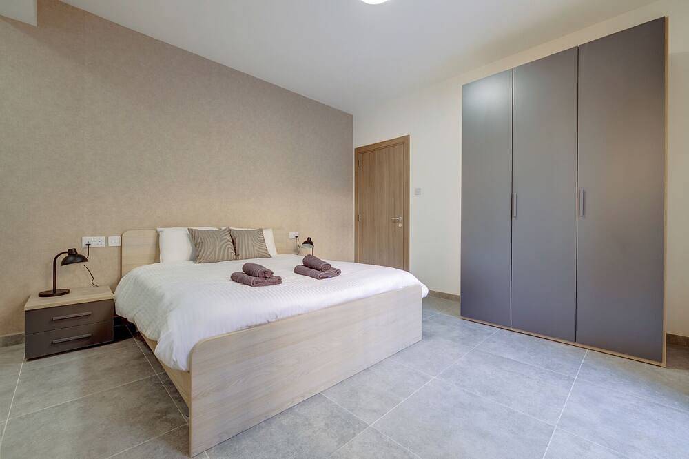 Appartamento intero, Urban Oasis, 3Br Duplex in a Prime Location in San Ġwann, Isola di Malta