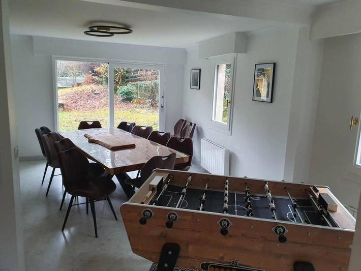 Gîte pour 8 personnes, avec vue ainsi que piscine et jardin dans Casino De Brides Les Bains