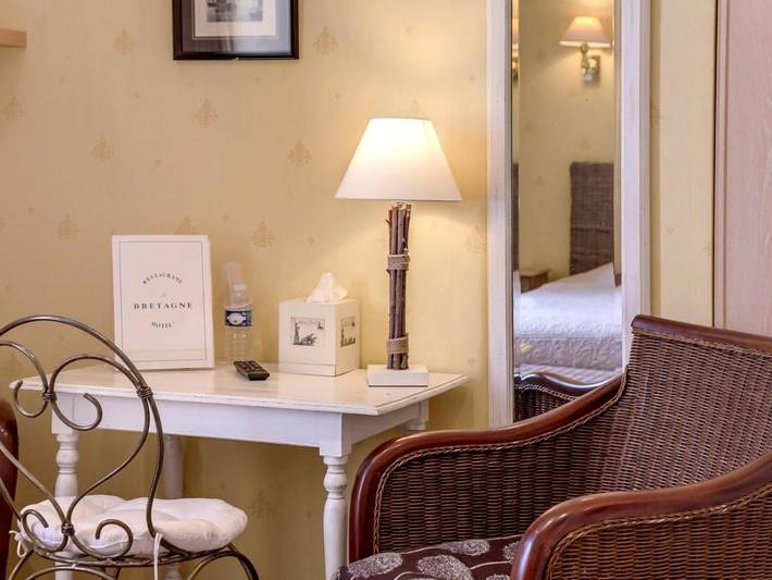 Hôtel pour 3 personnes, avec terrasse à Sillé-le-Guillaume - 2