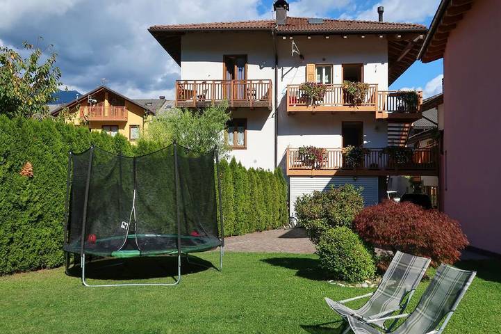 Ferienwohnung für 4 Personen, mit Balkon und Garten