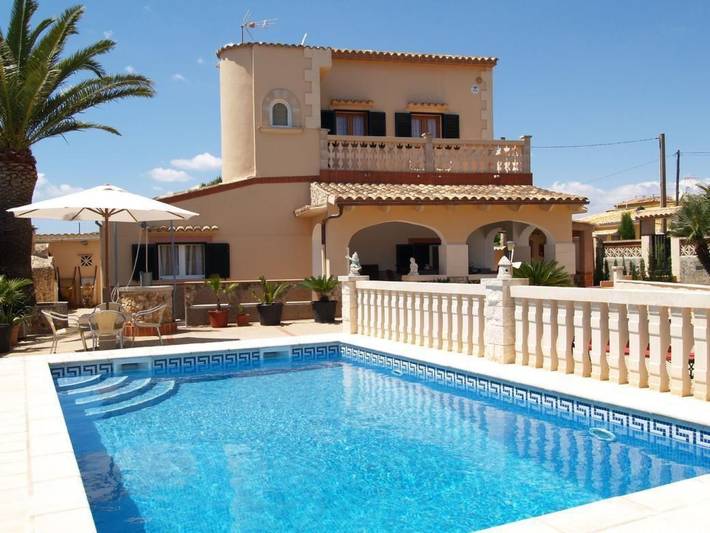 Finca für 6 Personen, mit Pool und Terrasse sowie Garten in Cala Mondrago