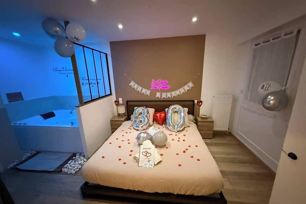 Appartement entier, Suite avec Jacuzzi Privé proche de Paris in Chatou, Yvelines
