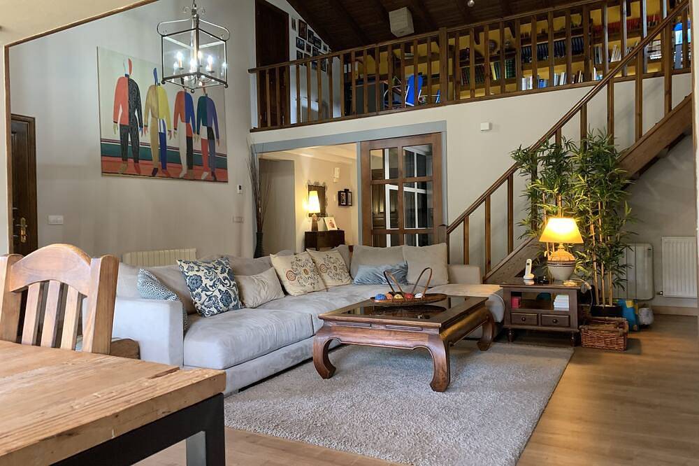 Luxury Rural House Chalet 8´ De Santiago De Compostela in Ames, La Coruña Province