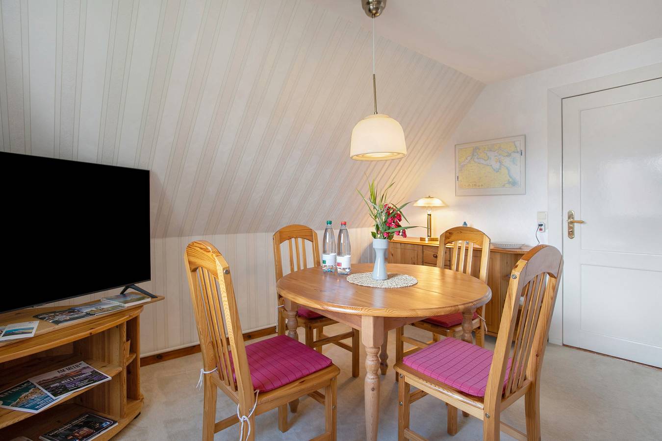 Ganze Wohnung, Apartment 'Blaue Wolke' mit Gemeinschaftsgarten und Wlan in Wesselburen, Wesselburen und Umgebung Region
