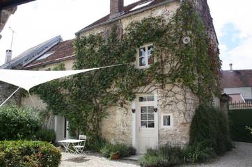 Gîte pour 6 personnes, avec piscine et jardin dans l' Aube