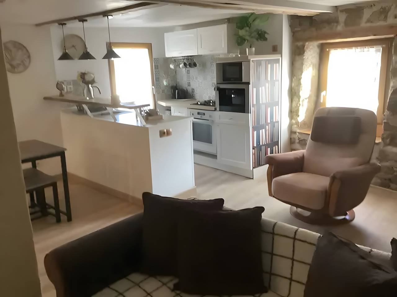 Appartement entier, Appartement de charme à Saint-Romain avec Wi-Fi et climatisation in Saint-Romain (Puy-de-Dôme), Région d'Ambert