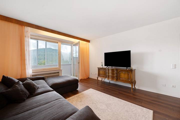 Ganze Wohnung, Ferienwohnung 'Panorama-Perle' mit Bergblick, Balkon und Wi-Fi in Bad Herrenalb, Nordschwarzwald