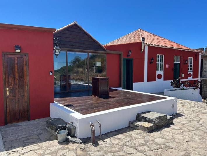 Casa rural para 14 personas, con vistas además de terraza y jardín en Garafía - 2