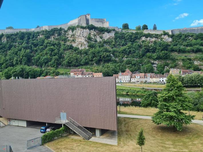 Gîte pour 5 personnes, avec vue dans Office De Tourisme Et Des Congres De Besancon