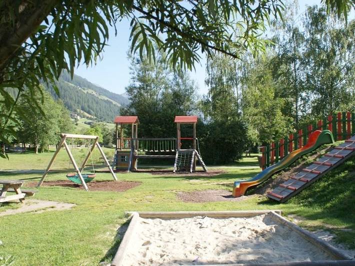 Hütte für 3 Personen, mit Garten und Ausblick sowie Terrasse und Sauna, kinderfreundlich im Stubaital - 3