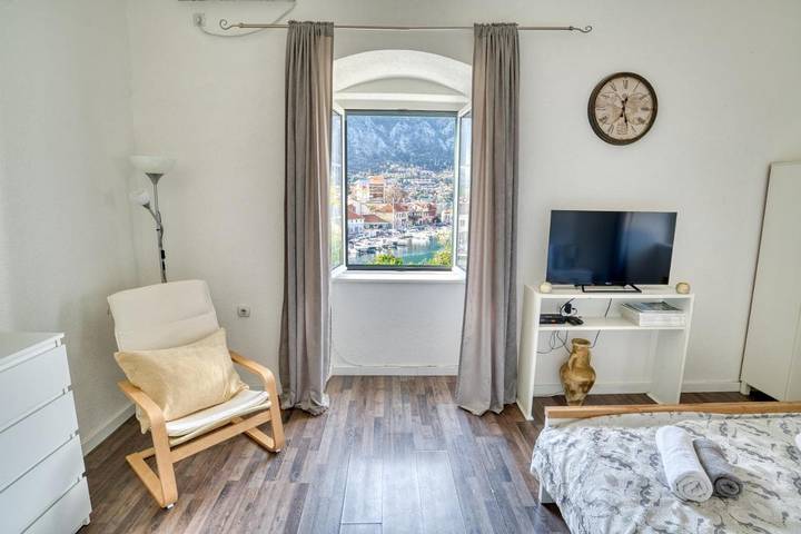 Gîte pour 3 personnes, avec vue et vue sur le lac à Kotor - 4