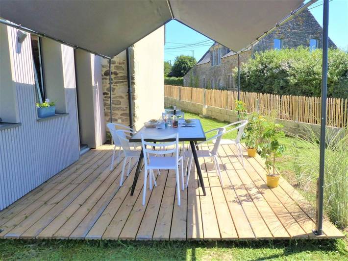 Location de vacances pour 6 personnes, avec jardin et vue dans Plage de Landrezac - 2