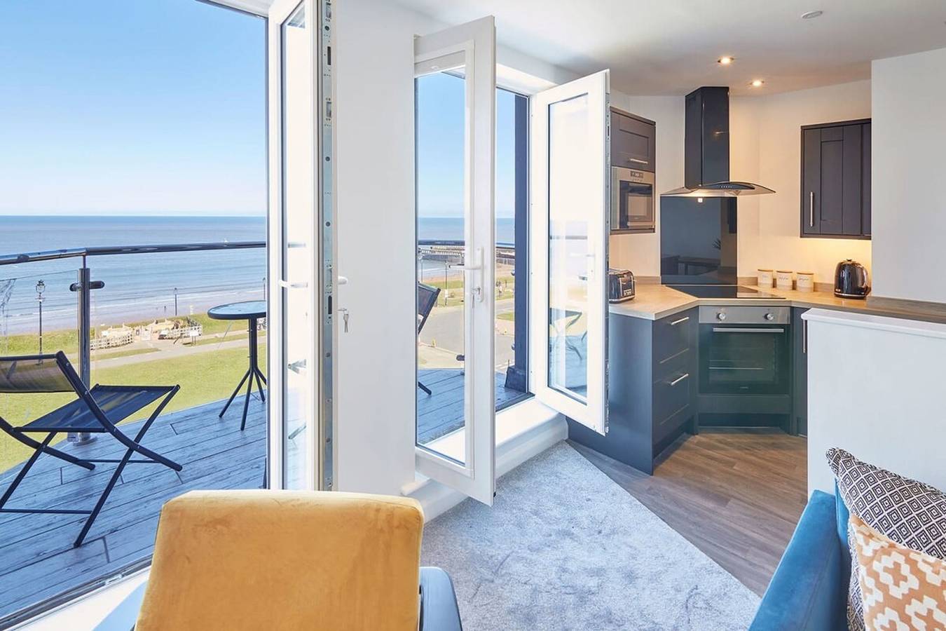 Entire apartment, Host Stay The Waves in Whitby, North York Moors National Park