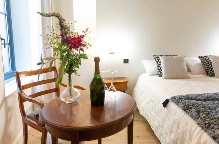 Hôtel pour 2 personnes, avec jardin à Ampus - 2