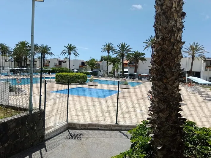 Ferienwohnung für 3 Personen, mit Pool und Garten - 1
