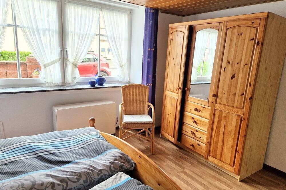 Ganze Wohnung, Ferienwohnung Zur Kasselburg - 3-Bett-Ferienwohnung Zur Kasselburg in Pelm, Vulkaneifel