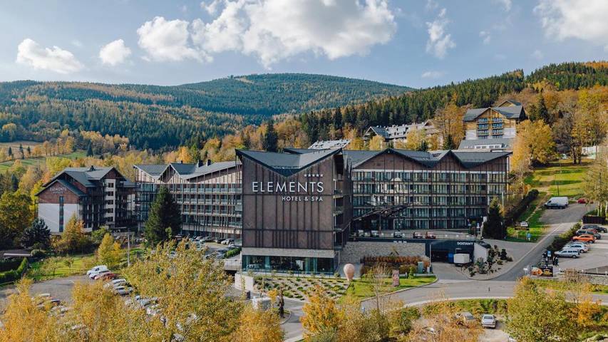 Hotel dla 2 osób, z sauna i basen oraz balkon i jacuzzi w Świeradów-Zdrój