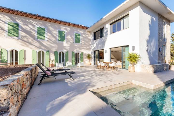 Villa pour 10 personnes, avec jardin et terrasse dans les Alpes maritimes