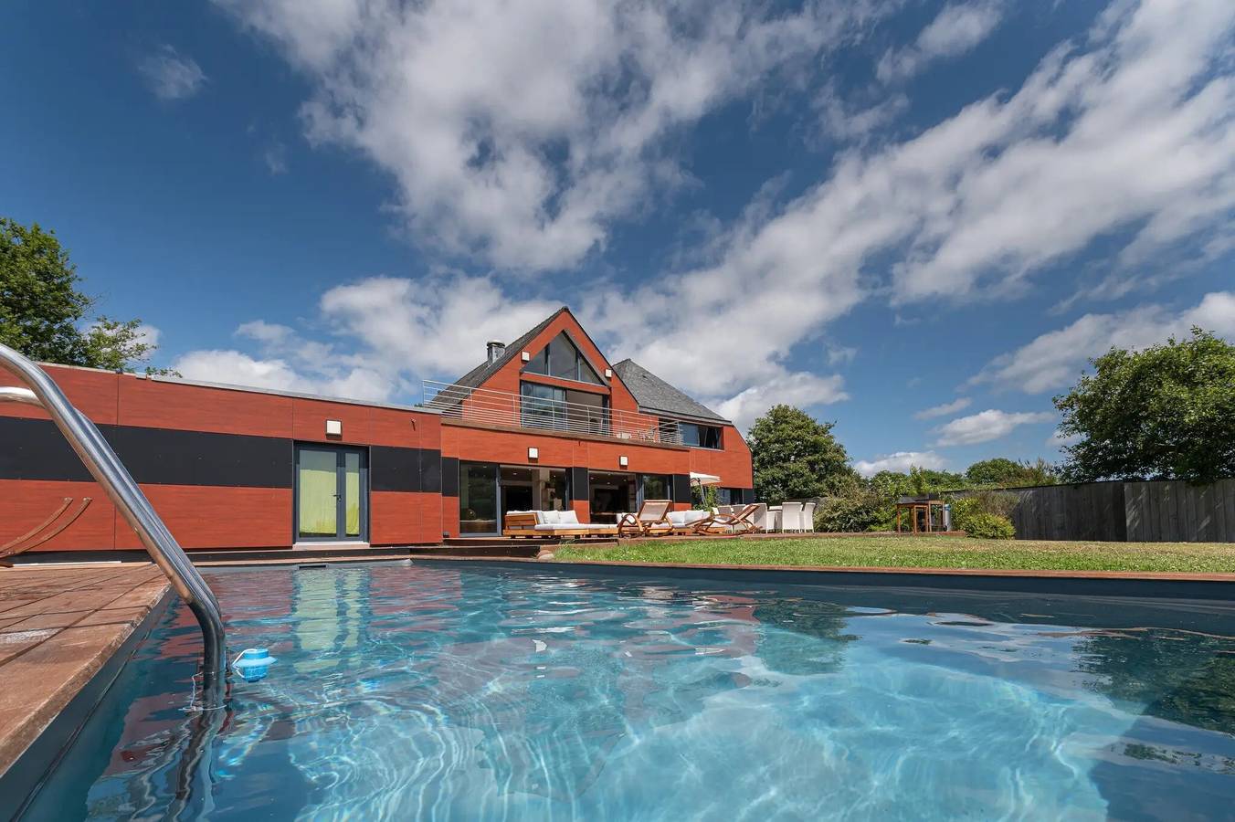 Chambre d'hôtes 'Ty Castel - Chambre d'hôtes 2' avec piscine, terrasse et Wi-Fi in Ploeren, Côte des Mégalithes