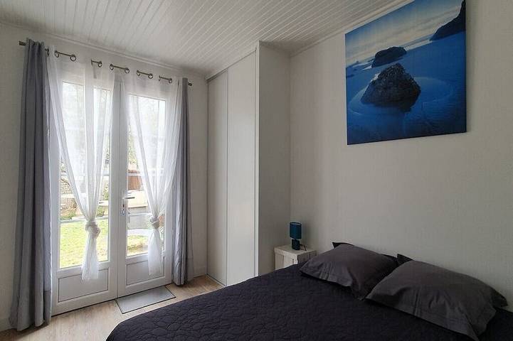 Maison 6 personnes avec piscine et jardin, à 200m de la mer ! in Saint-Pierre-d'Oléron, Côte de Beauté