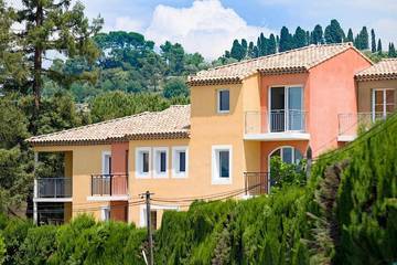 Gîte pour 4 personnes, avec balcon/terrasse et piscine, animaux acceptés à Mougins