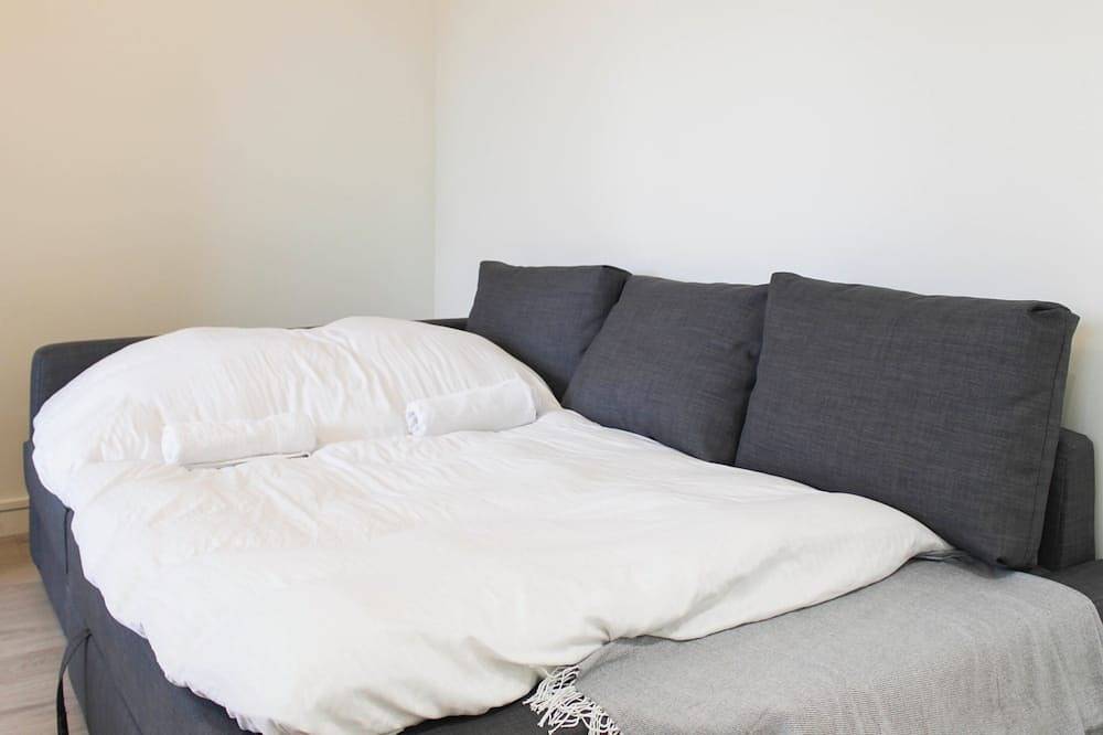 Ganze Wohnung, Bright studio apartment on the outskirts of Paris in Clichy, Hauts-de-Seine