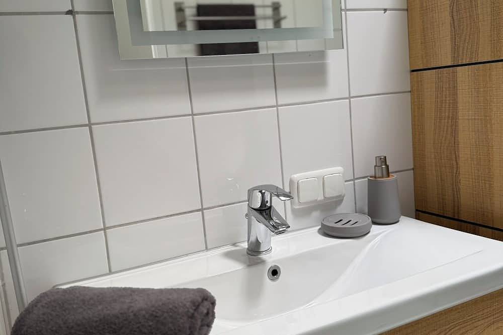 Ganze Wohnung, Fewo Harzzeit – Stilvolle Auszeit in Vienenburg mit Terrasse, Wlan & Parkplatz in Vienenburg, Goslar