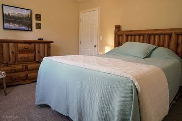 Vacation House for 8 Guests in Estes Park, Larimer County, Picture 2