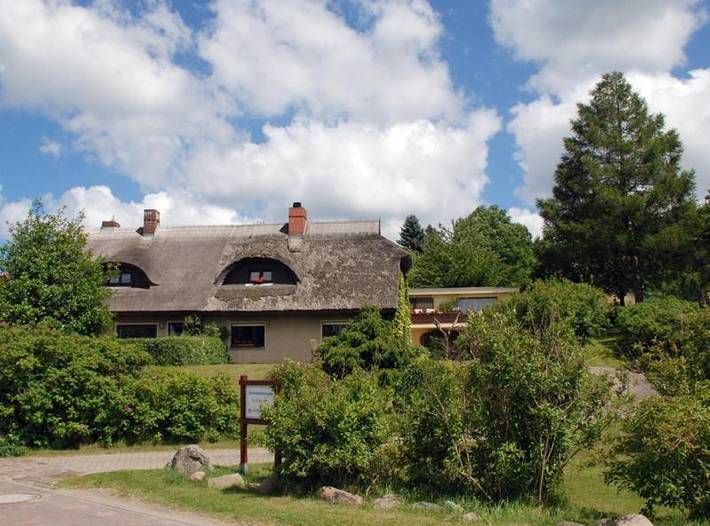 Ferienhaus für 4 Personen, mit Ausblick und Seeblick sowie Garten und Terrasse in Mönchgut-Granitz