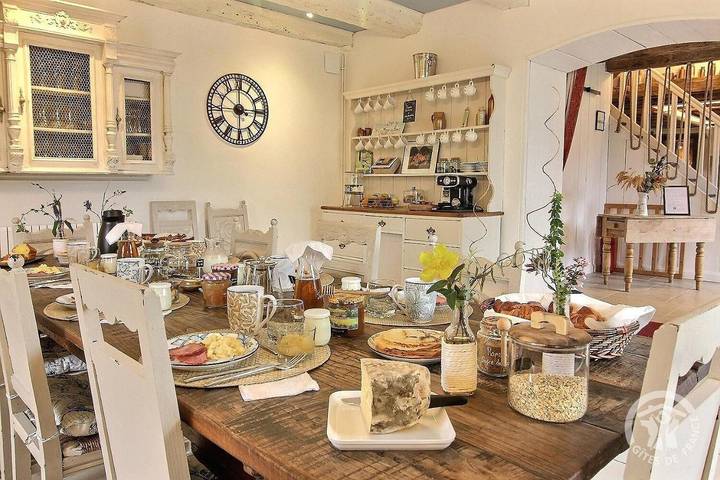 Location de vacances pour 5 personnes, avec jacuzzi et jardin ainsi que piscine et terrasse à Saint-Hélen - 4