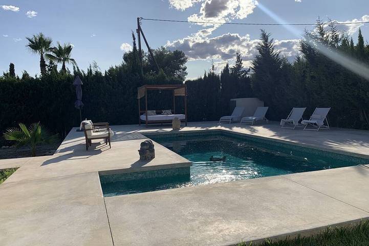 Villa pour 6 personnes, avec Terrasse ainsi que Jardin et Piscine