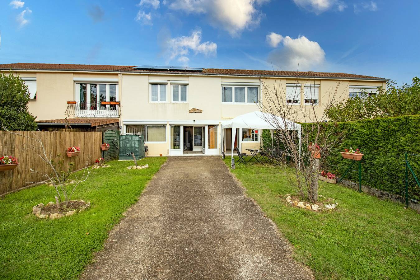 Appartement entier, Appartement lumineux avec jardin au cœur du Bugue in Le Bugue, Périgord Noir
