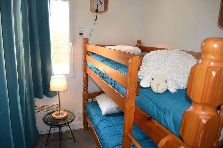 Location de vacances pour 6 personnes, avec terrasse ainsi que jardin et piscine, animaux acceptés dans Plage Porz Liogan Le Conquet - 4