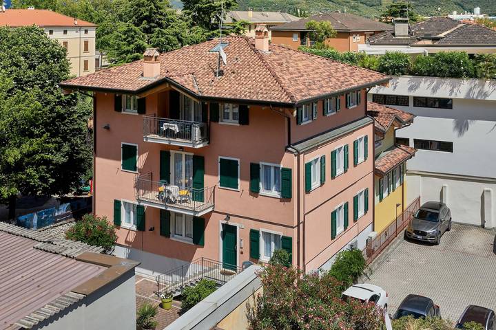 Apartamento entero, Apartamento de vacaciones para 4 personas con terraza in Riva del Garda, Montañas Garda