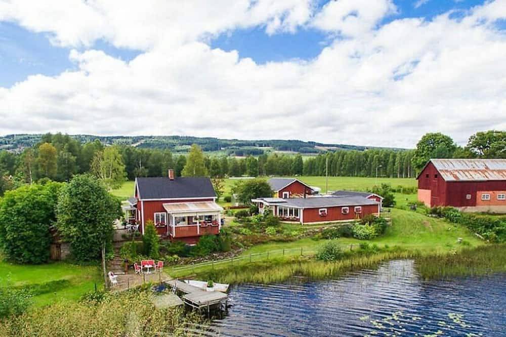 Dream house with home office and private beach right on the lake in Gräsmark, Värmland