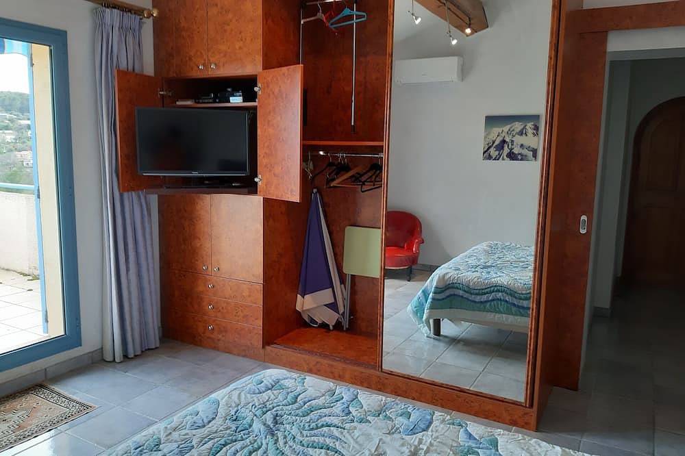 Ganze Wohnung, Apt N°2/35m² private solarium 16m². www.sejours-de-reves-cote-dazur.ovh/index.htm in Châteauneuf-Grasse, Mittelmeerküste (Frankreich)