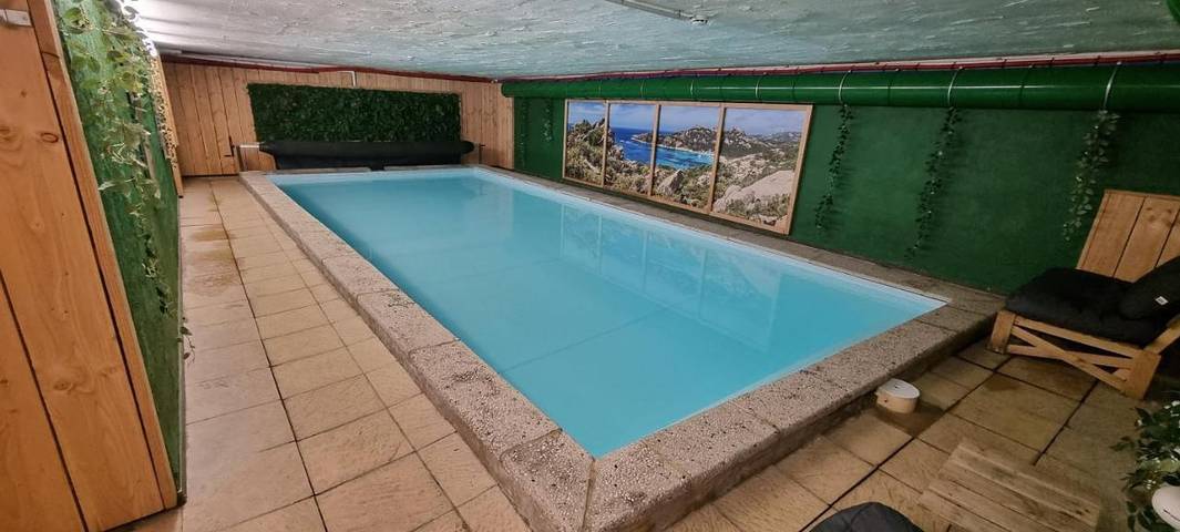 Location de vacances pour 14 personnes, avec jardin et vue ainsi que sauna et piscine dans Forrières - 2