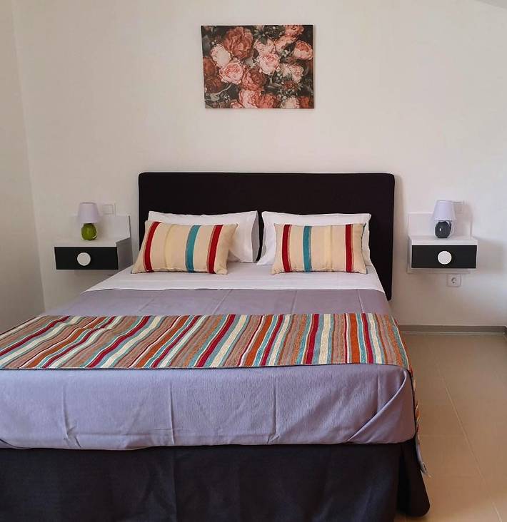 Appart’hôtel pour 4 personnes, avec Terrasse ainsi que Jardin et Vue à Hornillos del Camino