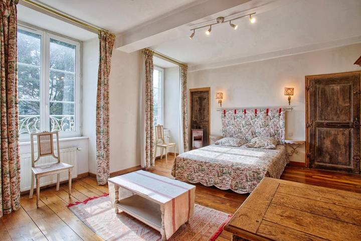 Gîte pour 16 personnes, avec Jardin à Saint-Clément-Rancoudray