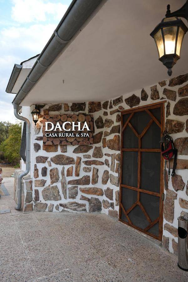 Casa rural para 6 personas, con Balcón y Jacuzzi además de Terraza y Jardín en Hontanar - 2