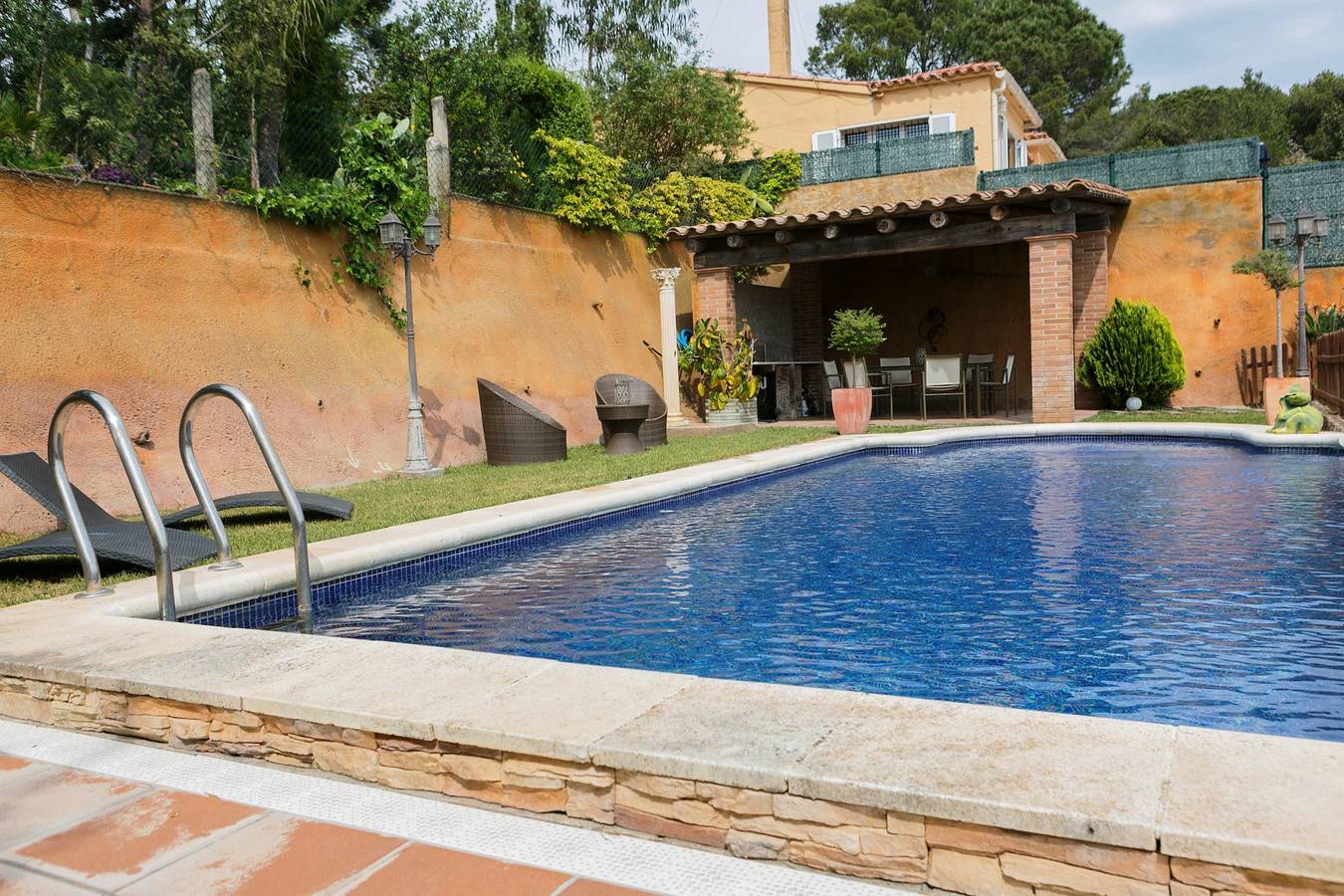 Chalet voor 6 personen met terras in Residencial Begur, Begur