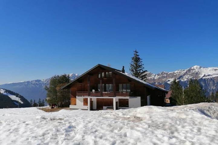 Gîte pour 4 personnes, avec balcon dans Axalp